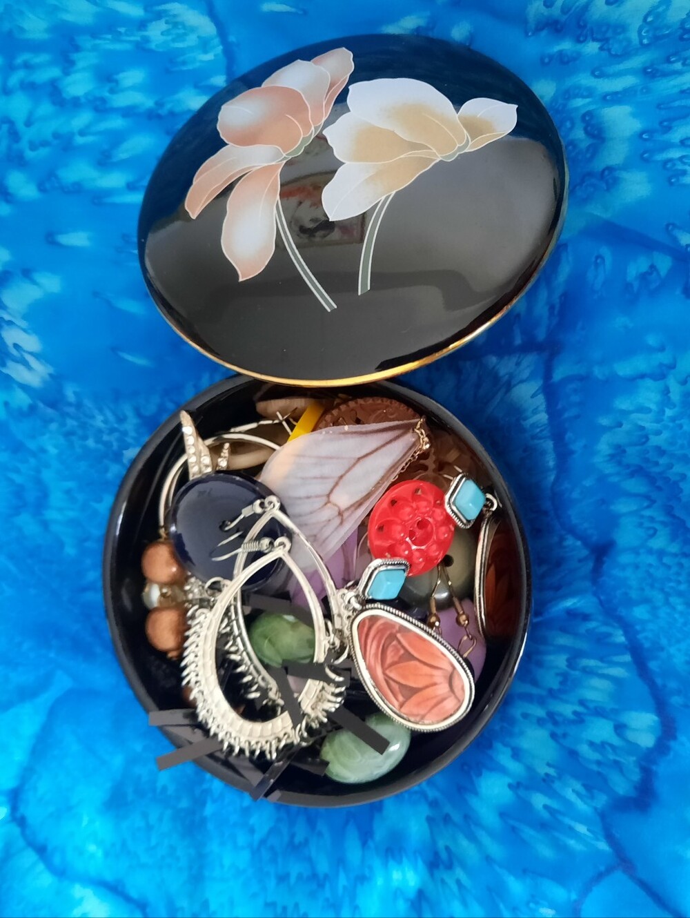 Japan Trinket Box With Earrings